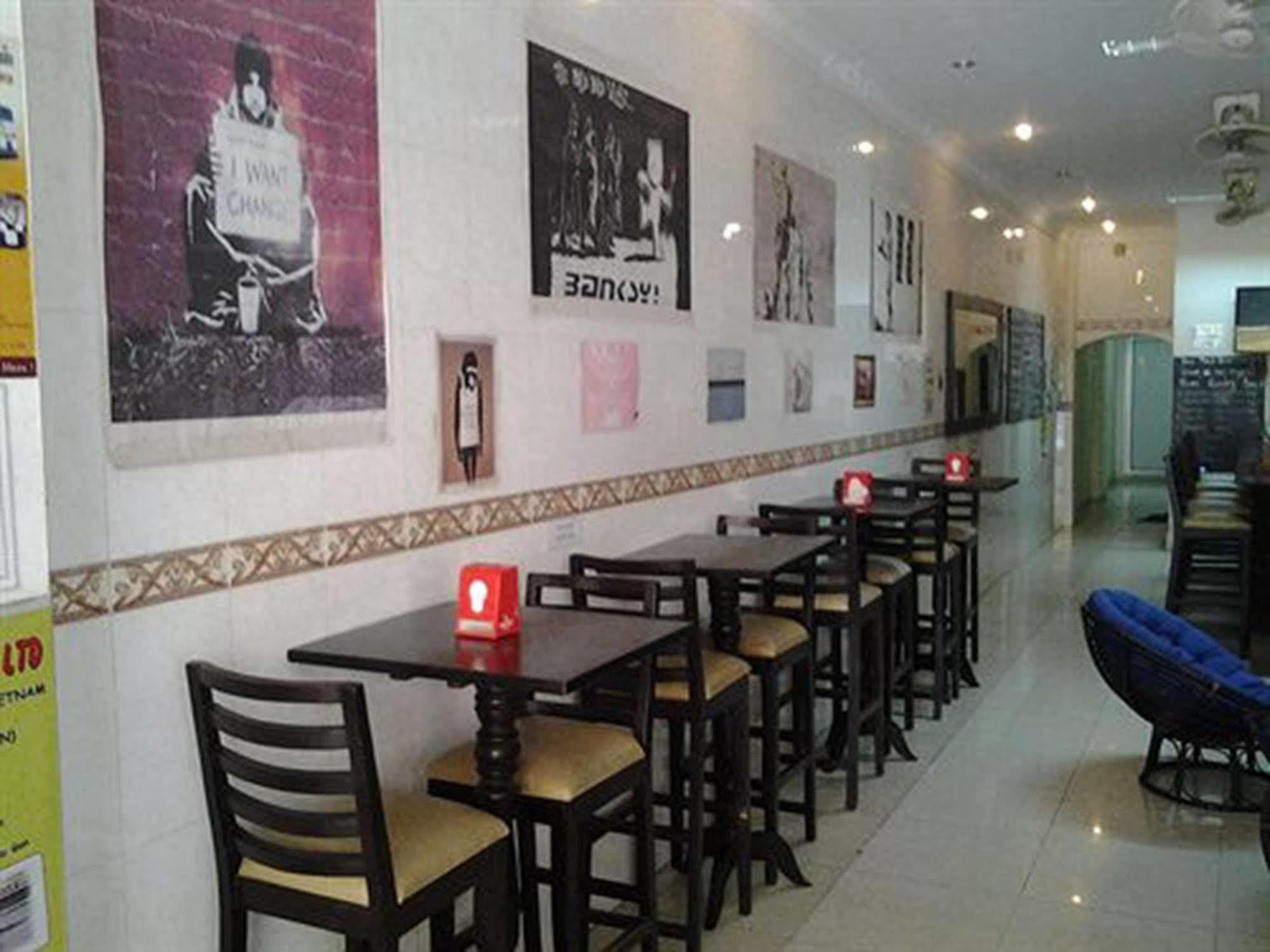 Riverside Backpackers Phnom Penh Extérieur photo